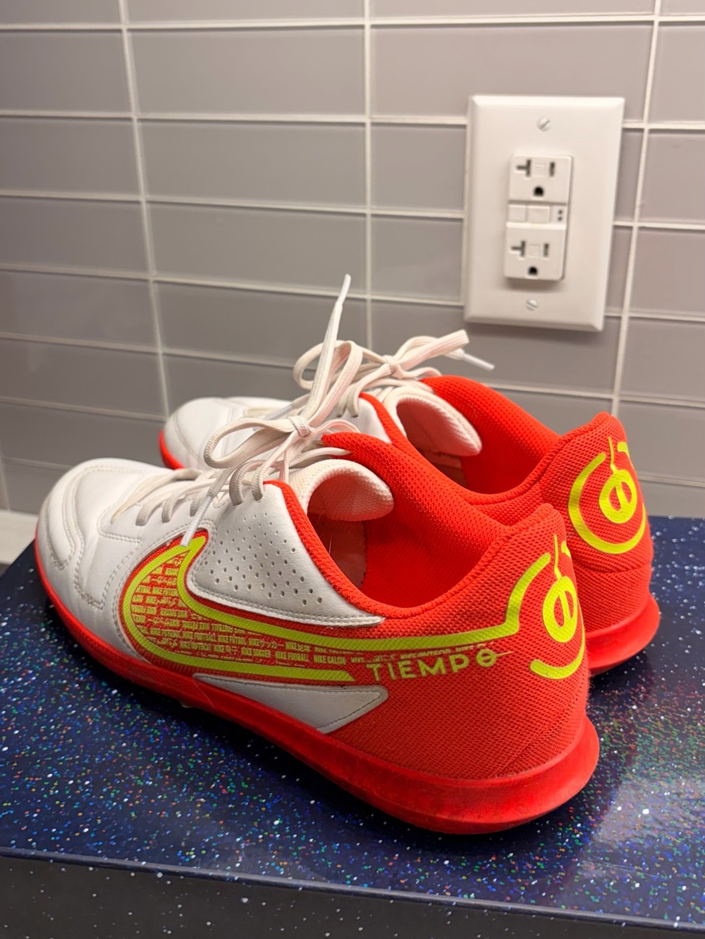 Nike Tiempo Legend 9 Club IC GS 'Motivation Pack'